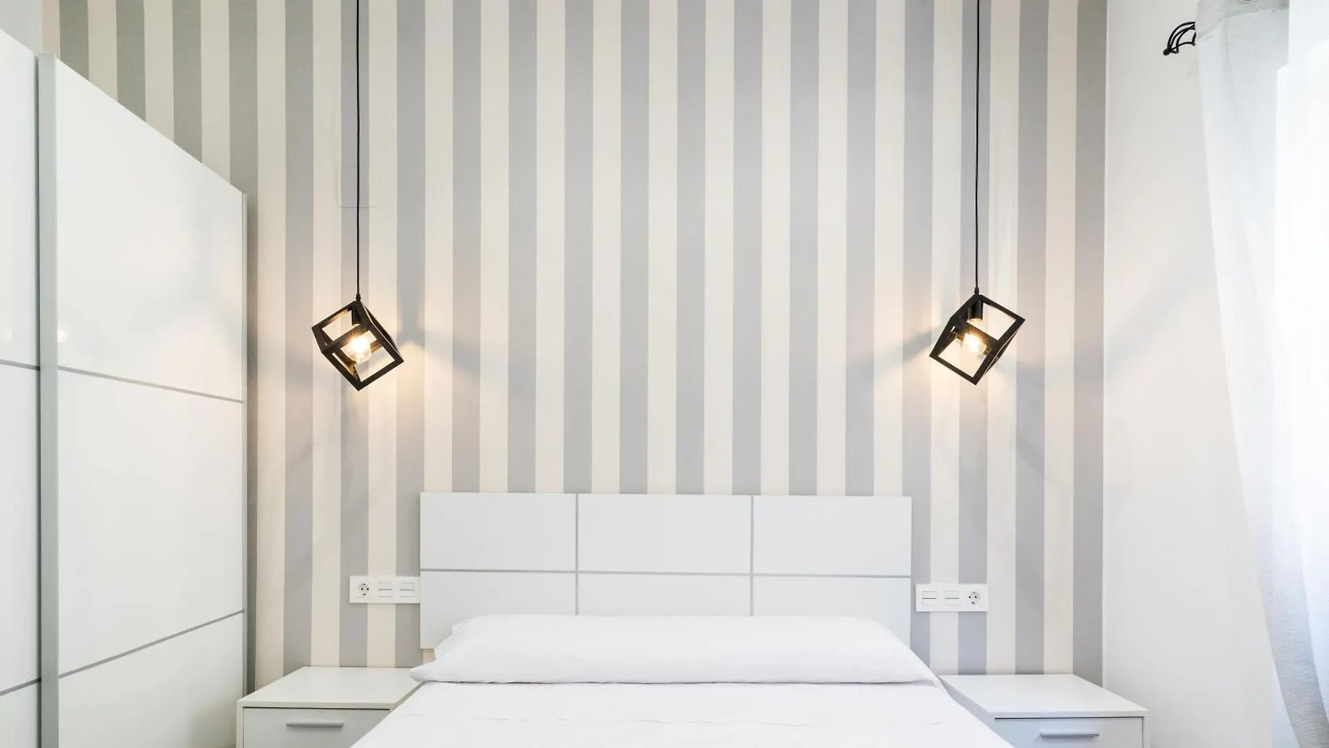 Pajaritos Suites Junto A Centro, Estacion De Tren Y Plaza De Toros Granada Apartment