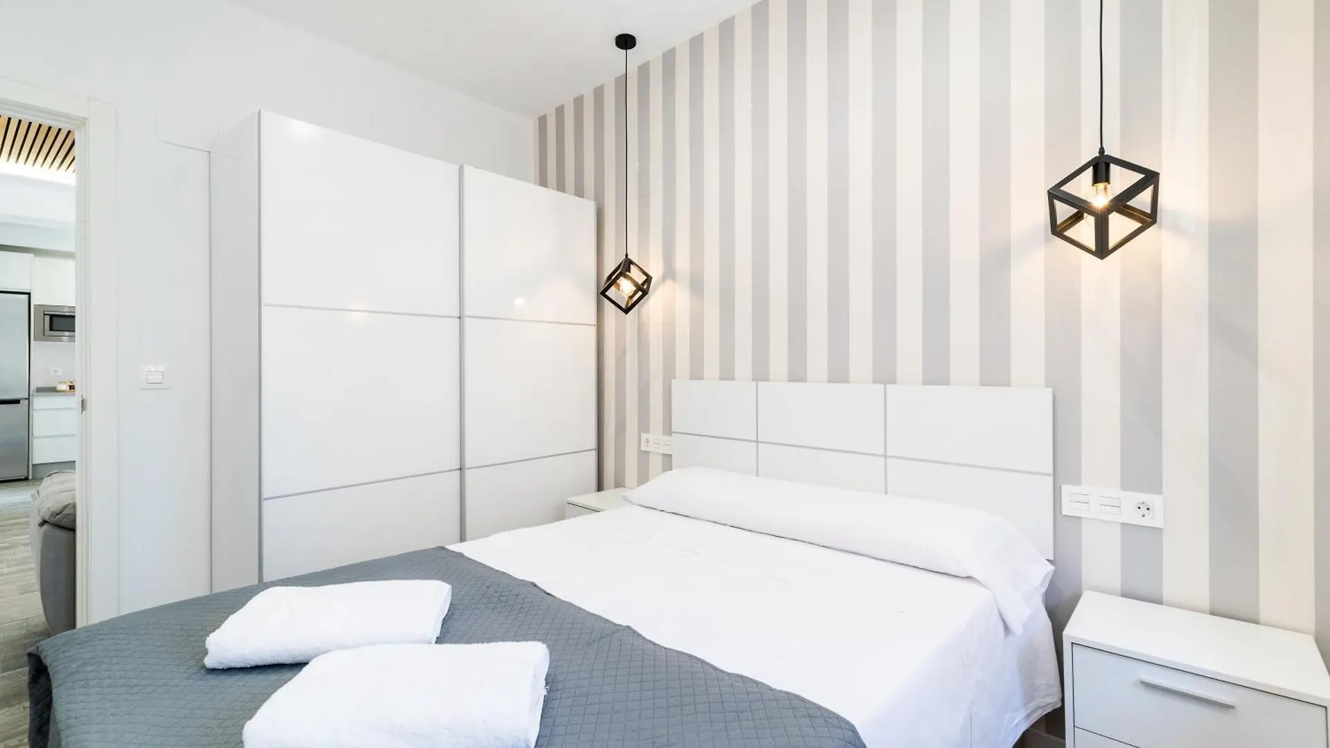 Pajaritos Suites Junto A Centro, Estacion De Tren Y Plaza De Toros Granada Apartment