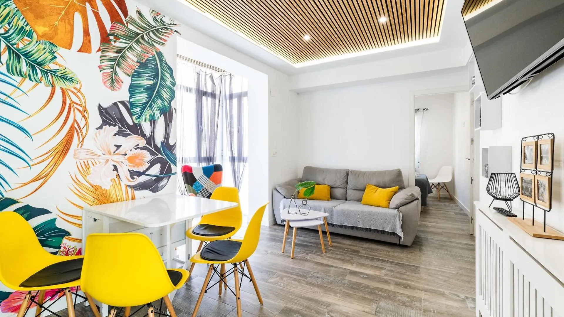 Pajaritos Suites Junto A Centro, Estacion De Tren Y Plaza De Toros Granada Spain