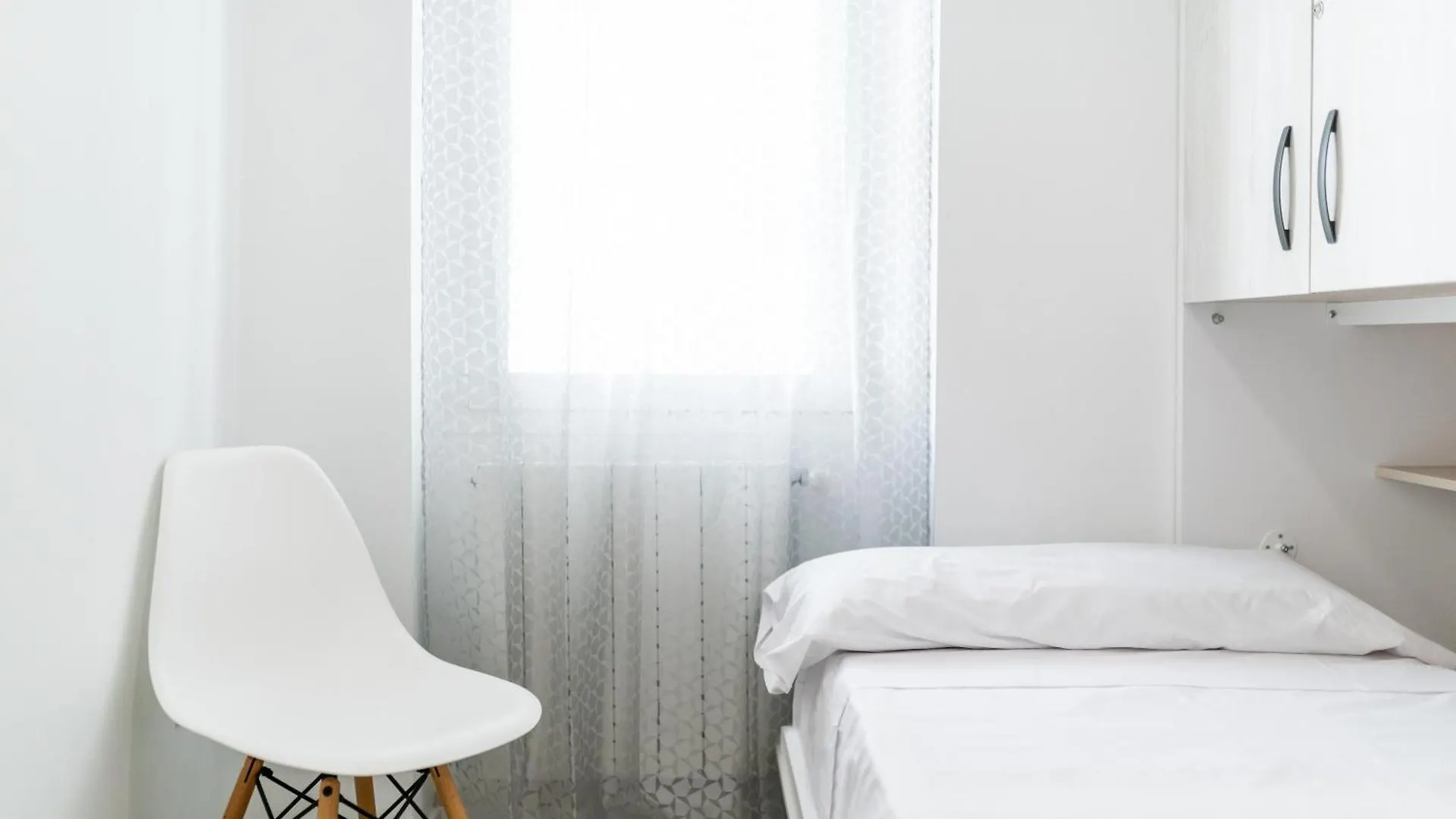 Pajaritos Suites Junto A Centro, Estacion De Tren Y Plaza De Toros Granada